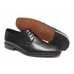Zapatos negros de vestir para Hombre estilo Derby en piel de vacuno y cordones negros vista lateral y de la suela